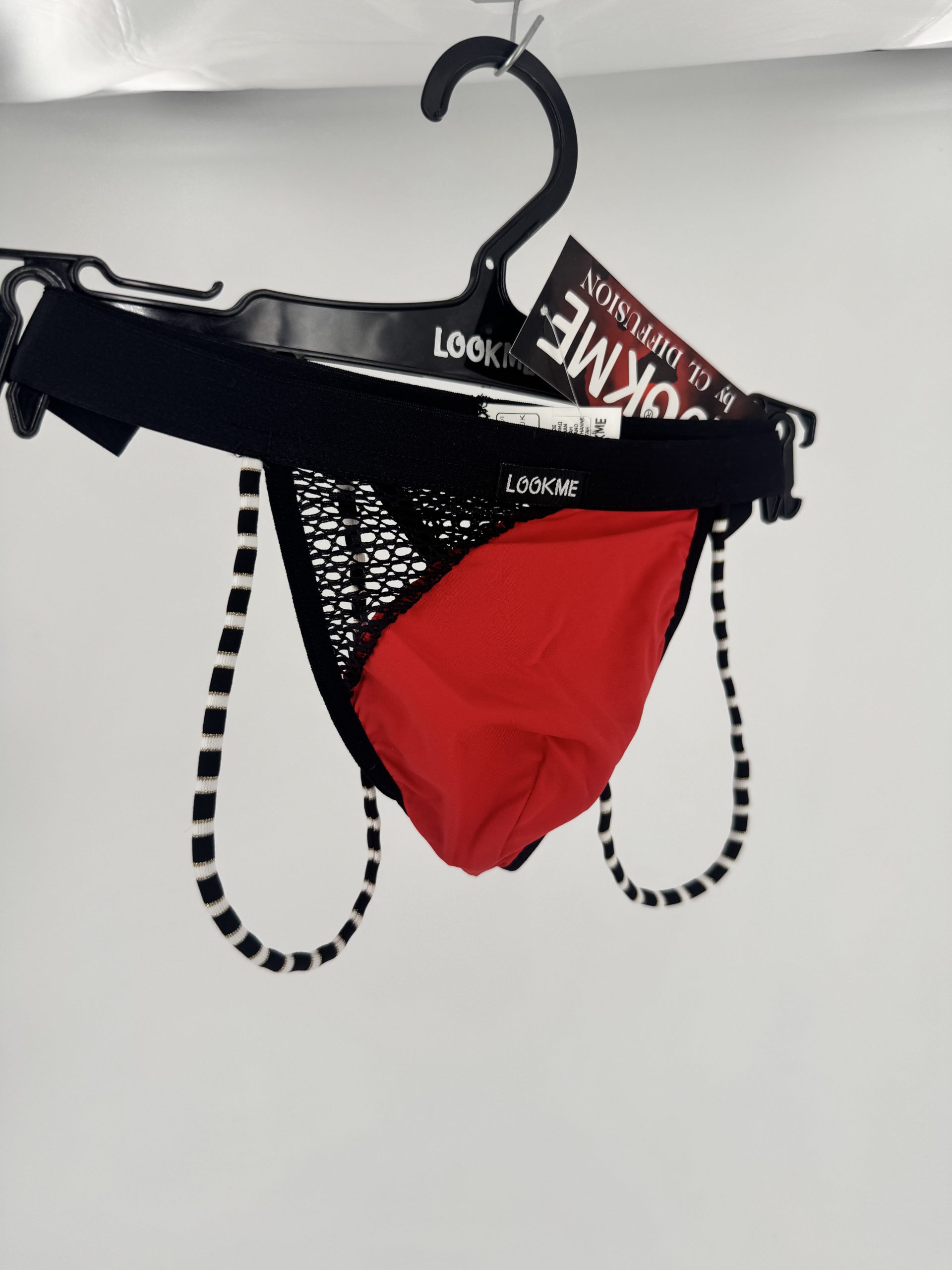 String rouge Urban Look Me