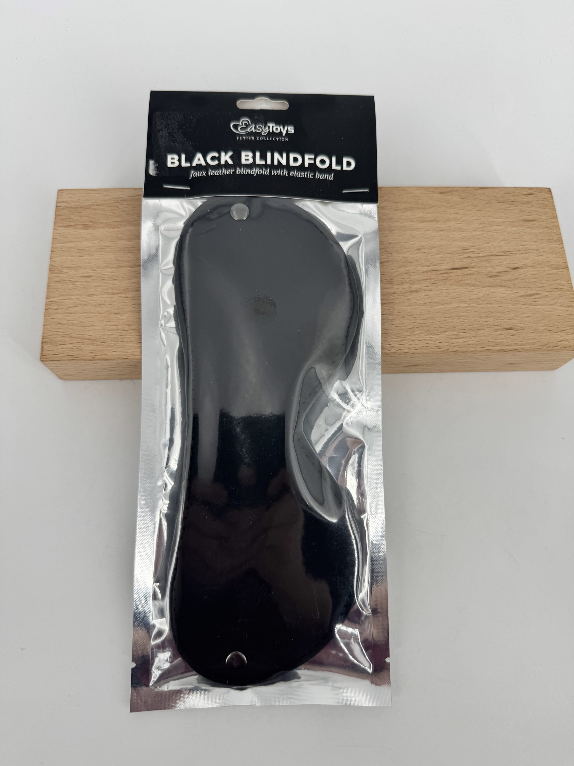 Masque yeux cuir BDSM EasyToys