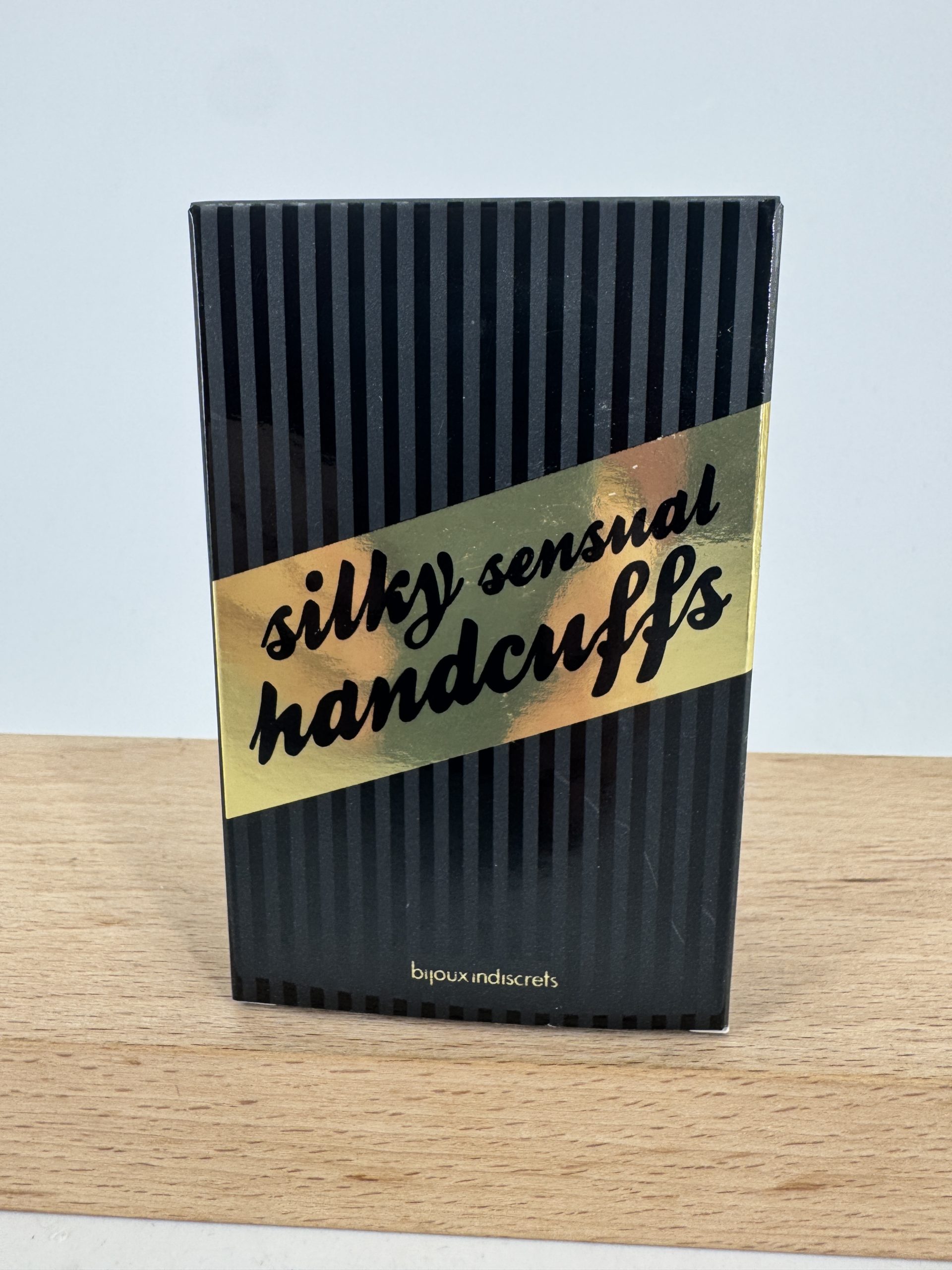 Menottes ruban satinées Bijoux indiscrets