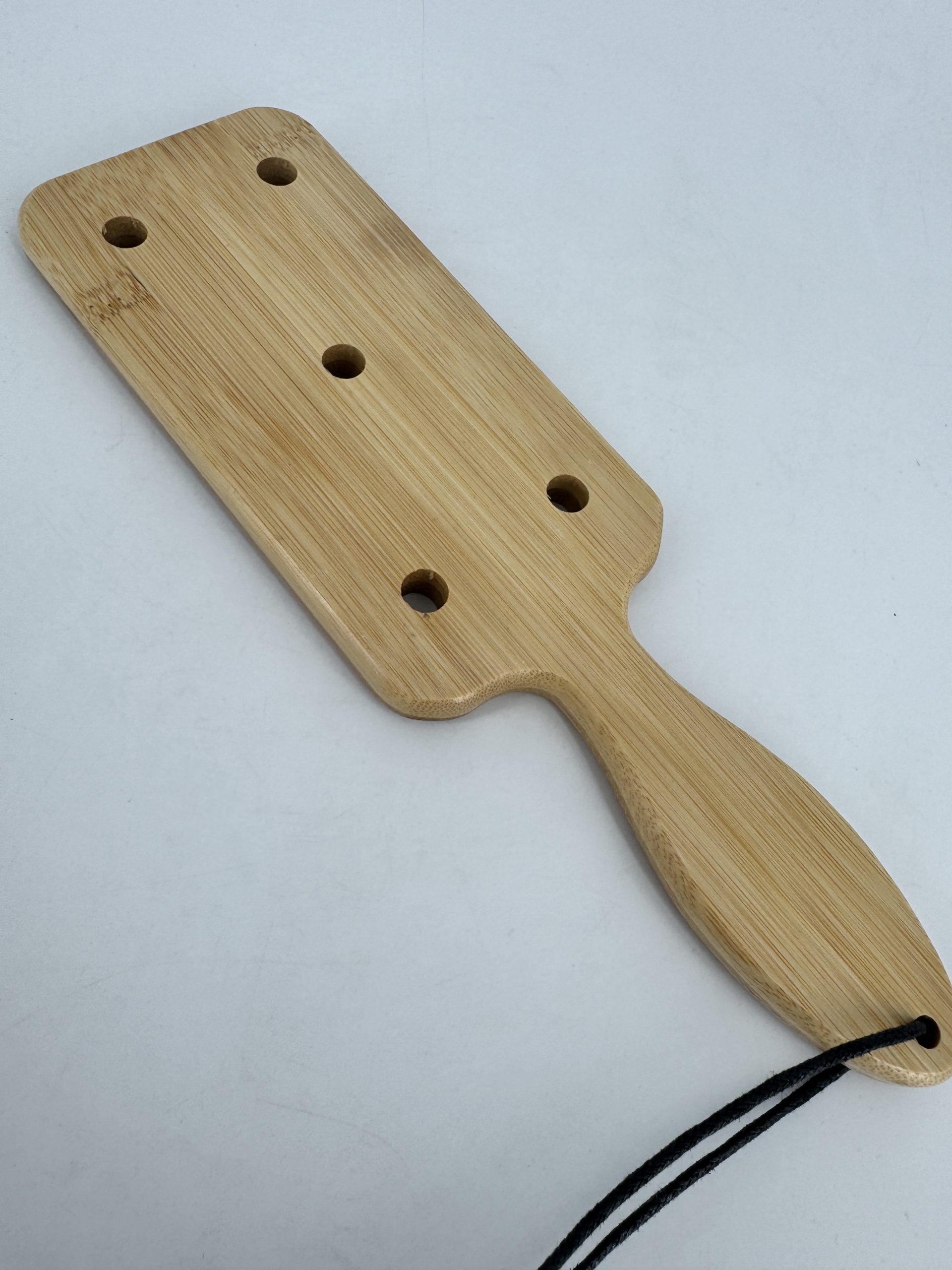 Paddle bambou 5 trous Fetish Tentation