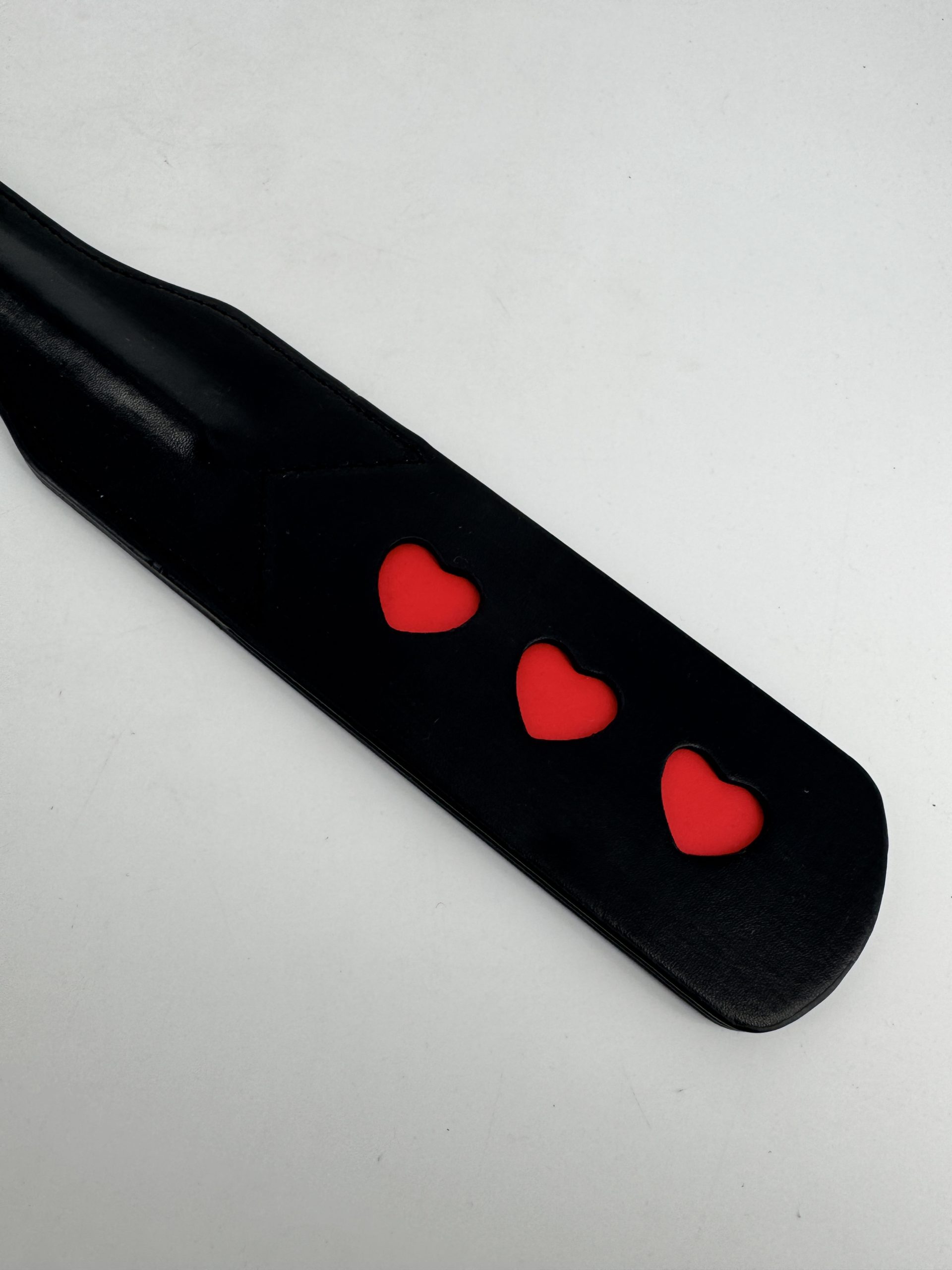 Paddle slapper cuir 3 coeurs EasyToys
