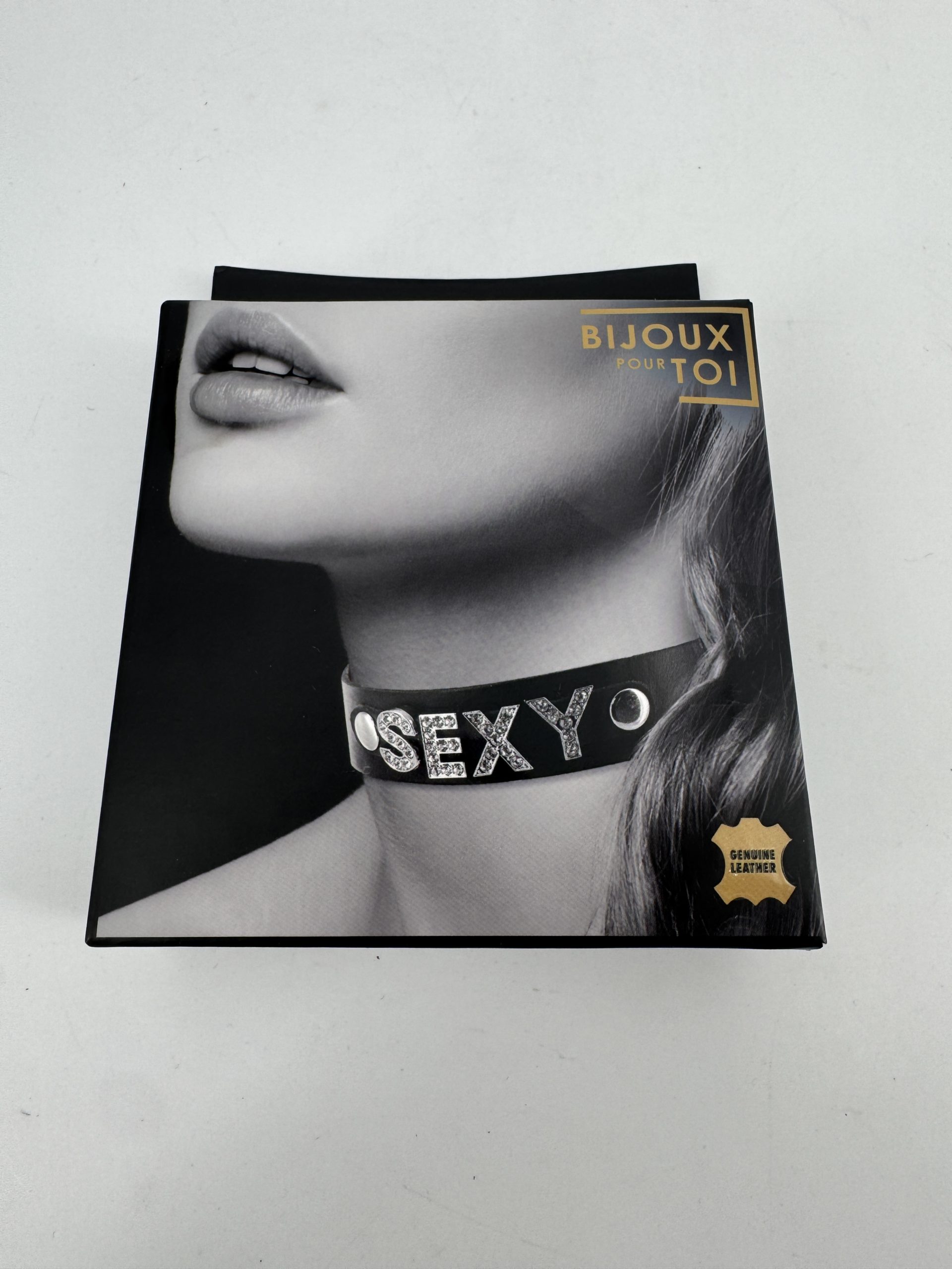 Collier En Cuir Noir SM Avec Sexy En Strass - Bijoux pour toi