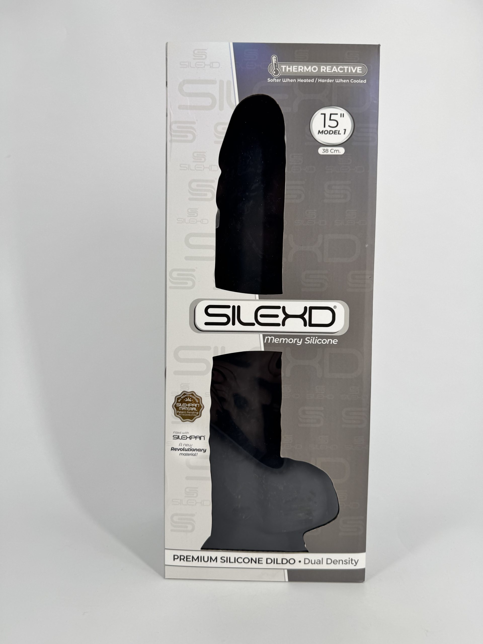 Gode XXL Premium 15 pouces noir, hyper réaliste, dimensions 38 x 7 cm, en silicone double densité à mémoire de forme - SilexD