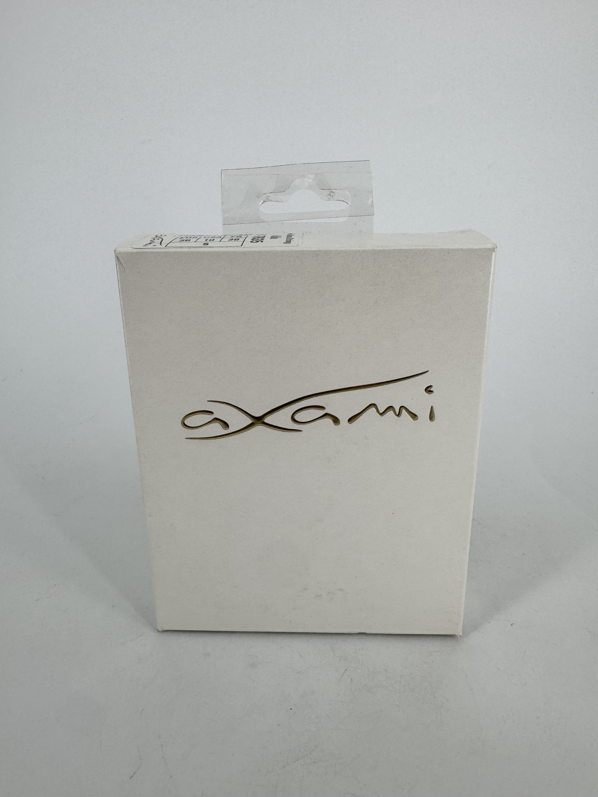 String brésilien noir Adilia Axami taille 38